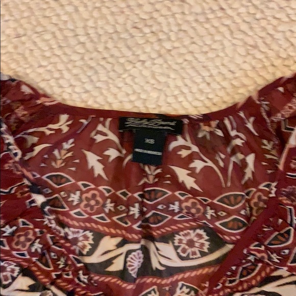 Top - Picture 2 of 2